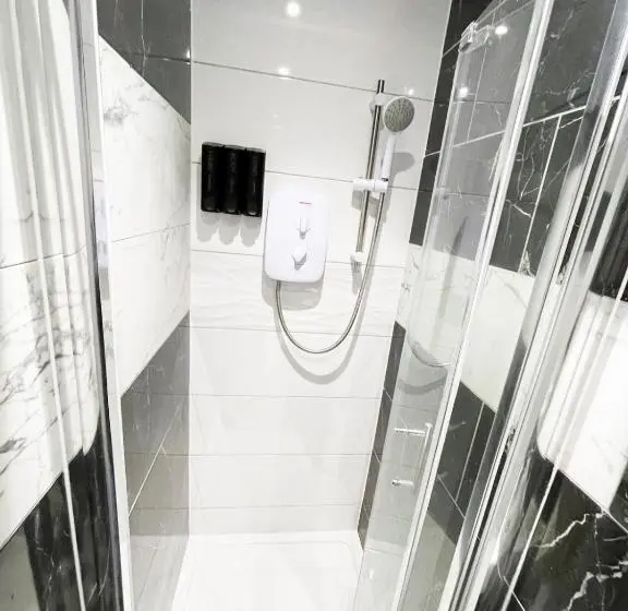 Standard-huone, Letzi Private En Suite In Harrow
