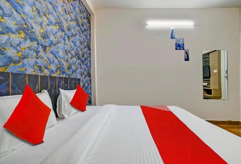 Quarto Triplo Clássico, Oyo 82170 Hotel Shree