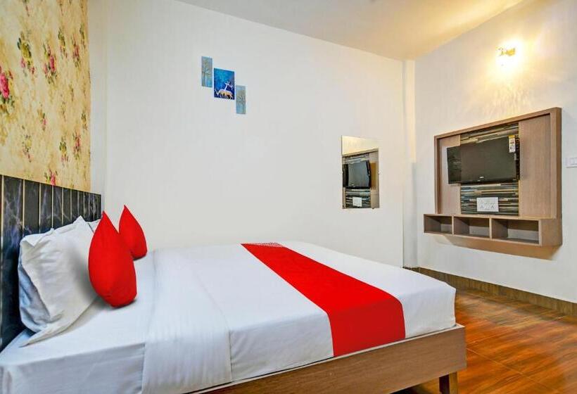 Quarto Triplo Clássico, Oyo 82170 Hotel Shree