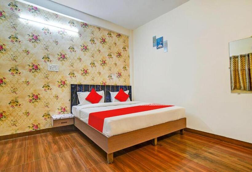 Quarto Triplo Clássico, Oyo 82170 Hotel Shree