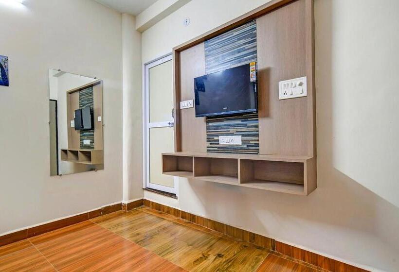 Quarto Triplo Clássico, Oyo 82170 Hotel Shree