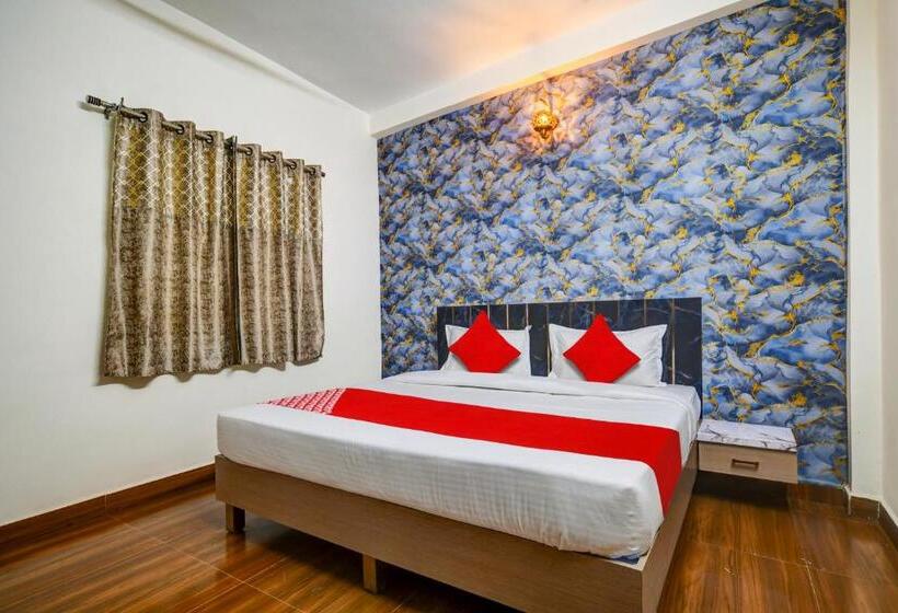Quarto Triplo Clássico, Oyo 82170 Hotel Shree
