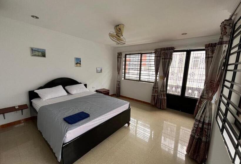 اتاق استاندارد با بالکن, Errol S Homestay And Hostel