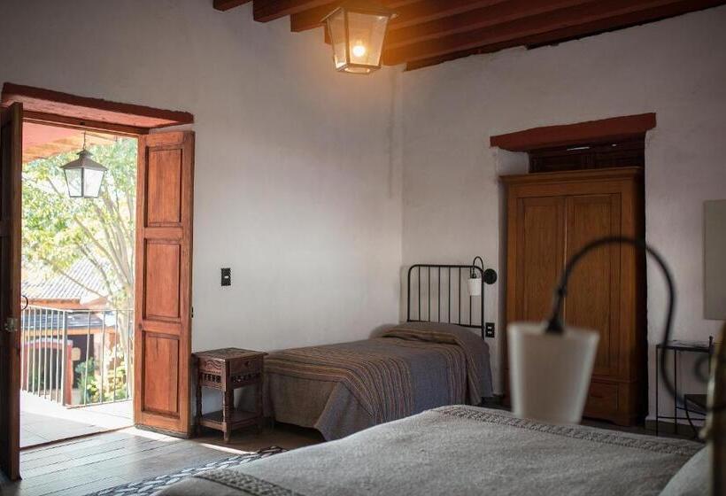 غرفة أساسية ثلاثية, Boutique Posada La Basilica