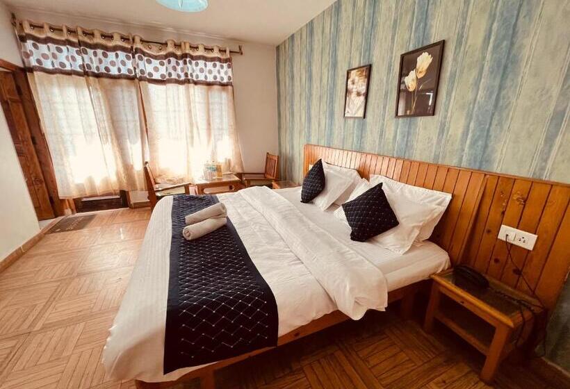 스탠다드 룸 킹사이즈 침대, Zaranka Stays Kasol
