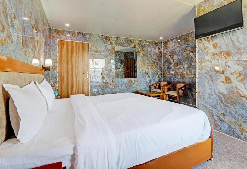 Трехместный Номер Классика, Oyo Hotel Neilkanth