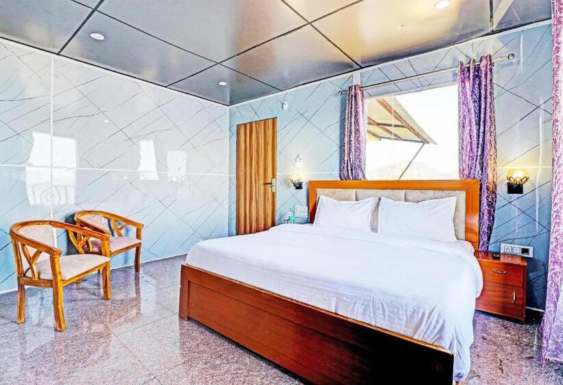 Трехместный Номер Классика, Oyo Hotel Neilkanth