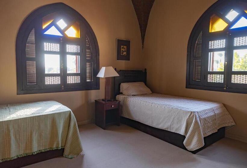 Standard room with outdoor bath, L’aziza House