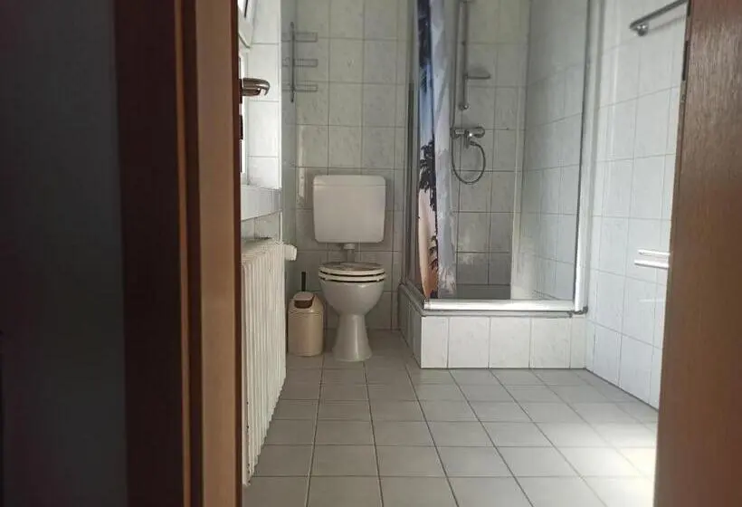 スタンダードトリプルルーム, Monteurzimmer   Waldbronn
