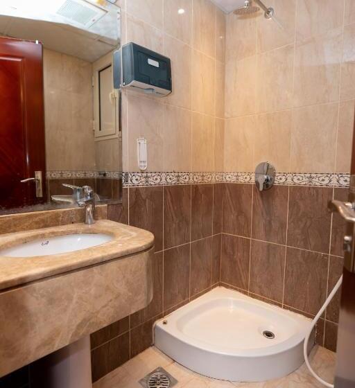 Четырехместный Номер Стандарт, فندق برج البلد