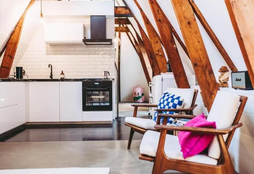 اتاق لوکس, B&b Holm