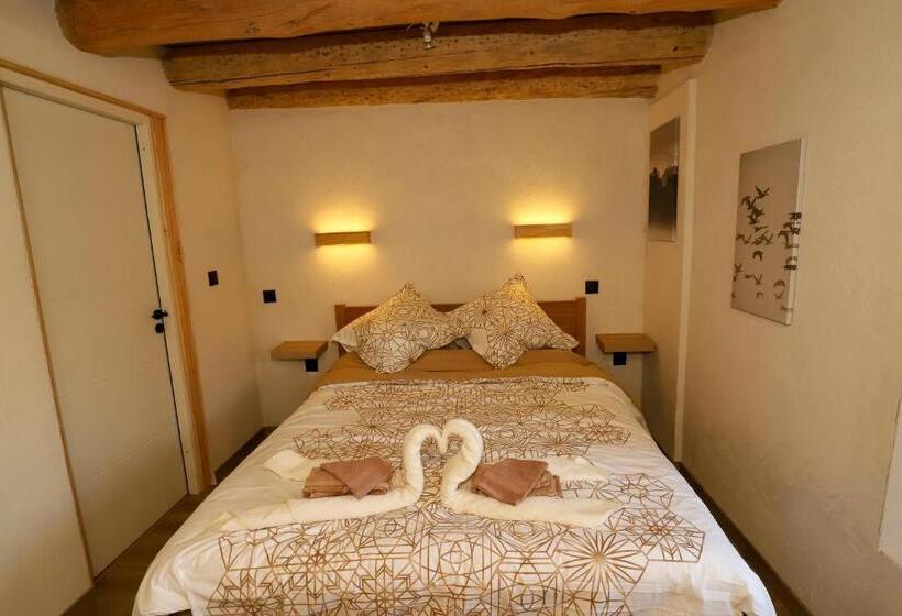 חדר משפחתי, L Hôtel Enfoncé, Chambres D Hôtes