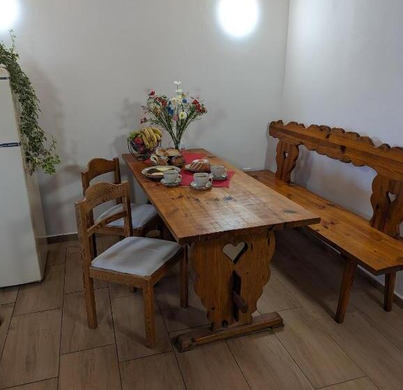 דירת חדר עם טרסה, Chalupa U žižky