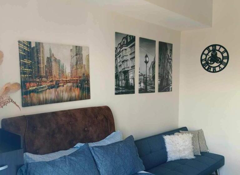 استودیو استاندارد با بالکن, Loop Spacious Studio Unit