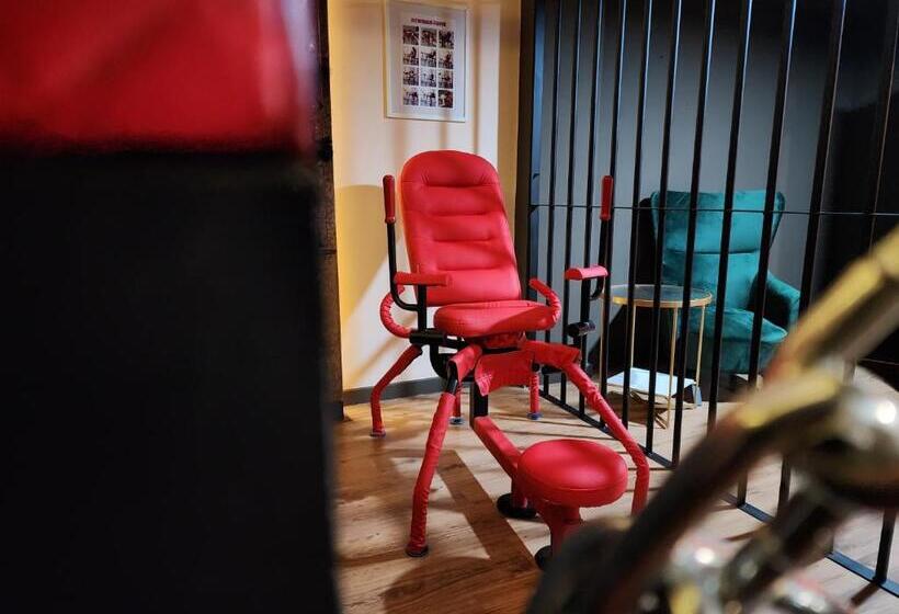 수피리어 스위트, Nw 4896 Theater