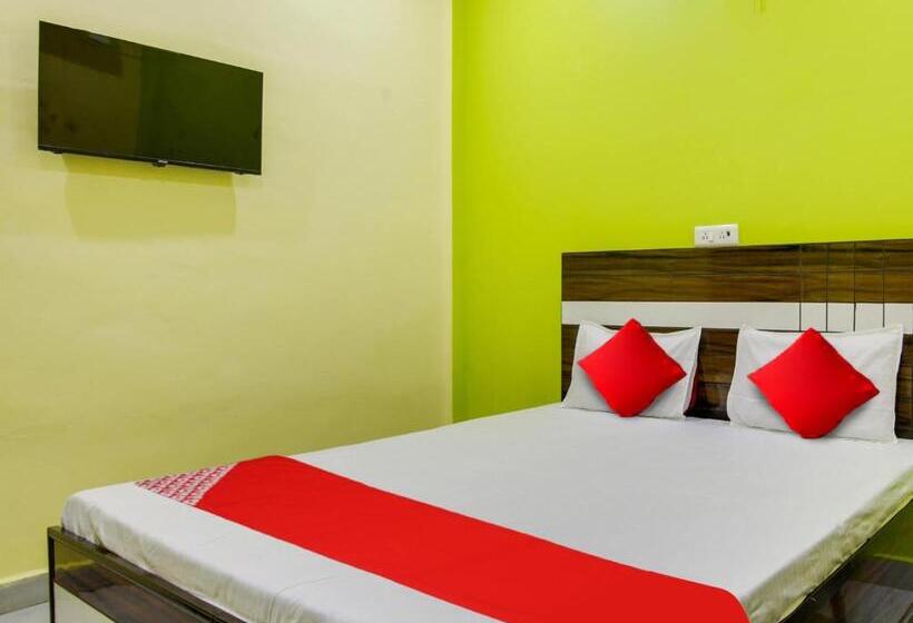 트리플 클래식 룸, Oyo Imperial