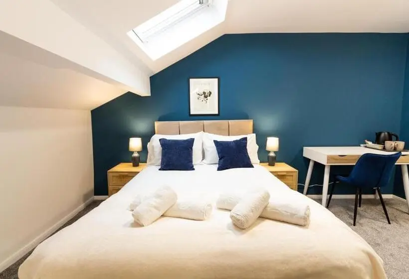 ファミリールーム, Suite 7   Family Room In The Heart Of Oldham
