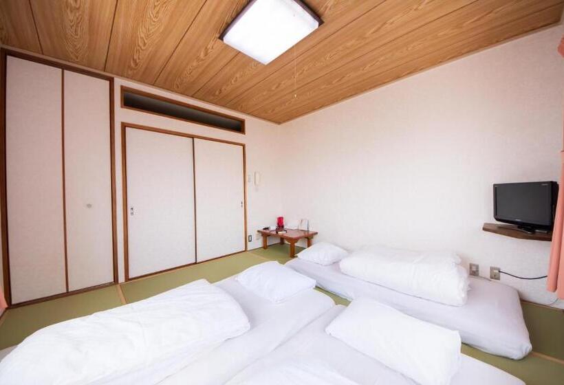 Номер Стандарт Трехместный, Yamato Saidaiji Hotel Sindai