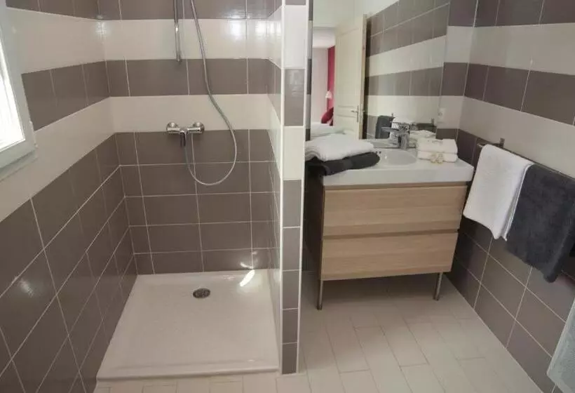 Standard-huone Parveke, Chambres Du Bout Du Monde