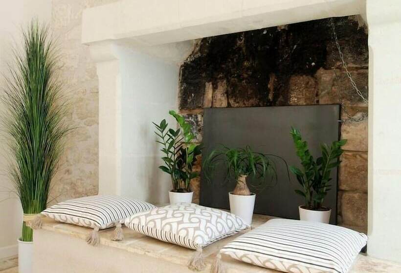 コンフォートルーム, La Closerie Saint Martin