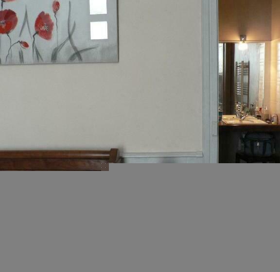 غرفة قياسية ثلاثية, La Terrasse De La Grand Rue   Chambre D Hôtes