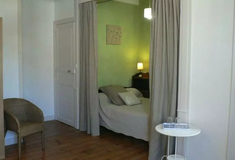 スタンダードトリプルルーム, La Terrasse De La Grand Rue   Chambre D Hôtes