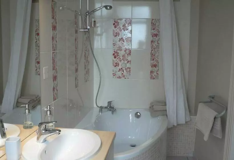 スタンダードルーム, La Terrasse De La Grand Rue   Chambre D Hôtes
