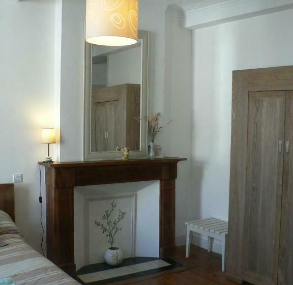 غرفة قياسية ثلاثية, La Terrasse De La Grand Rue   Chambre D Hôtes