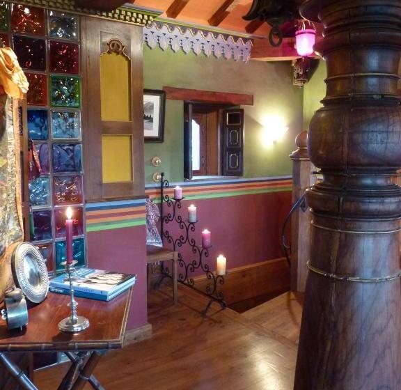 标准间, Les Folies De La Serve