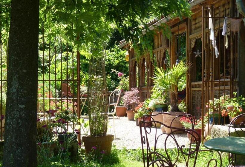 标准间, Les Folies De La Serve