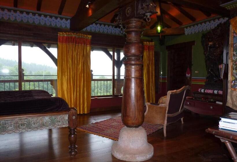 标准间, Les Folies De La Serve