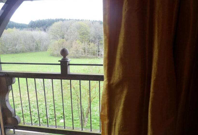 标准间, Les Folies De La Serve