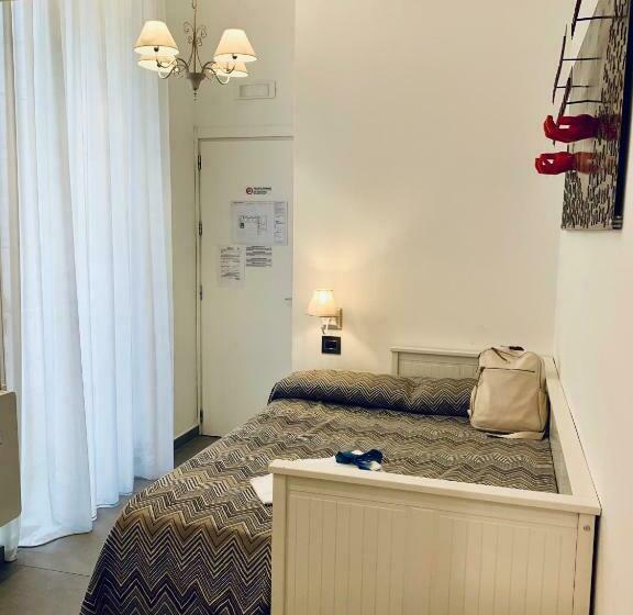 اتاق استاندارد یک نفره, Relais Piazza Del Plebiscito B&b
