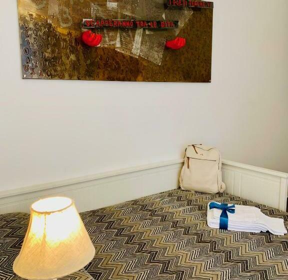 اتاق استاندارد یک نفره, Relais Piazza Del Plebiscito B&b