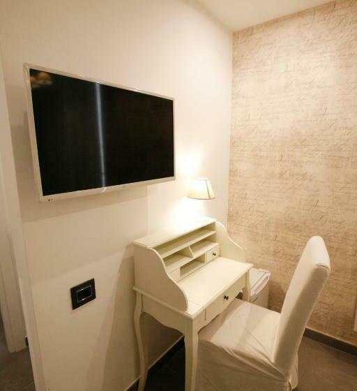 اتاق استاندارد یک نفره, Relais Piazza Del Plebiscito B&b