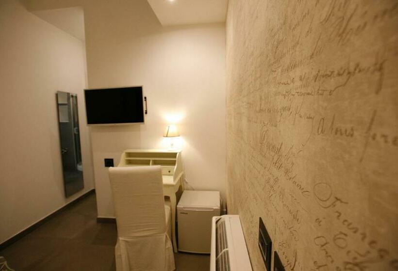 اتاق استاندارد یک نفره, Relais Piazza Del Plebiscito B&b