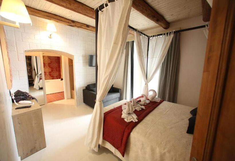 اتاق لوکس با وان آب گرم, Relais Piazza Del Plebiscito B&b