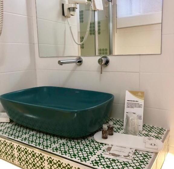 سوئیت با وان آب گرم, Relais Piazza Del Plebiscito B&b