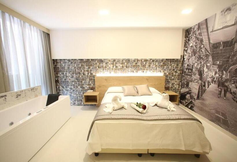 اتاق لوکس با وان آب گرم, Relais Piazza Del Plebiscito B&b