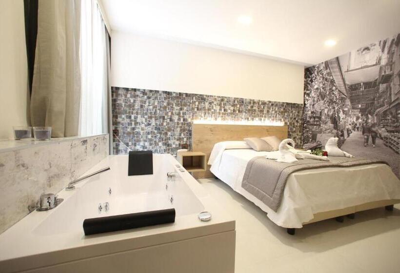 اتاق لوکس با وان آب گرم, Relais Piazza Del Plebiscito B&b