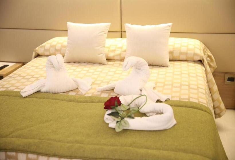 سوئیت با وان آب گرم, Relais Piazza Del Plebiscito B&b