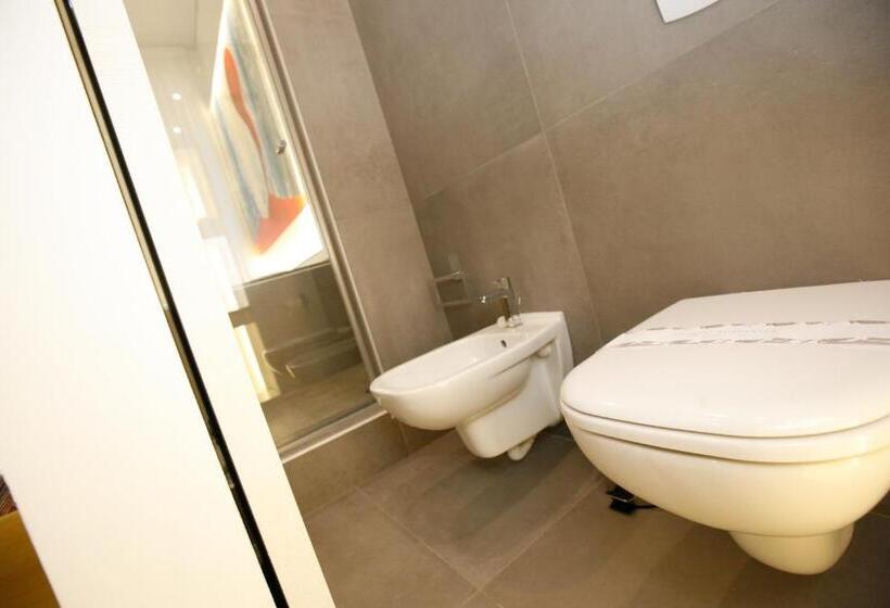 اتاق سوپریور با تخت بزرگ, Relais Piazza Del Plebiscito B&b