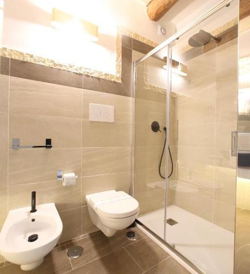 اتاق سوپریور با تخت بزرگ, Relais Piazza Del Plebiscito B&b