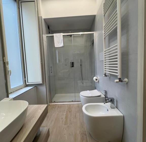 سوئیت با وان آب گرم, Relais Piazza Del Plebiscito B&b