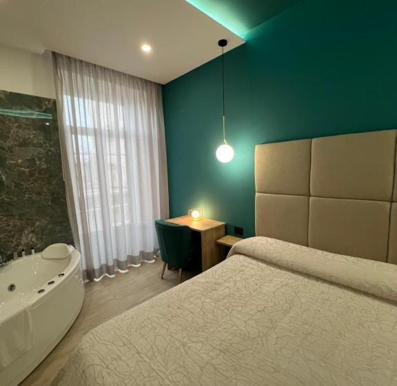سوئیت با وان آب گرم, Relais Piazza Del Plebiscito B&b