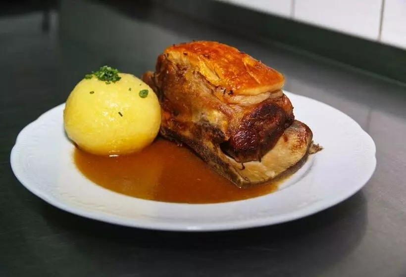 Standard Single Room, Der Schwan Hotel & Restaurant