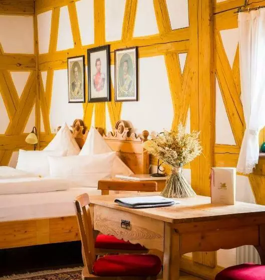 Standard Triple Room, Der Schwan Hotel & Restaurant