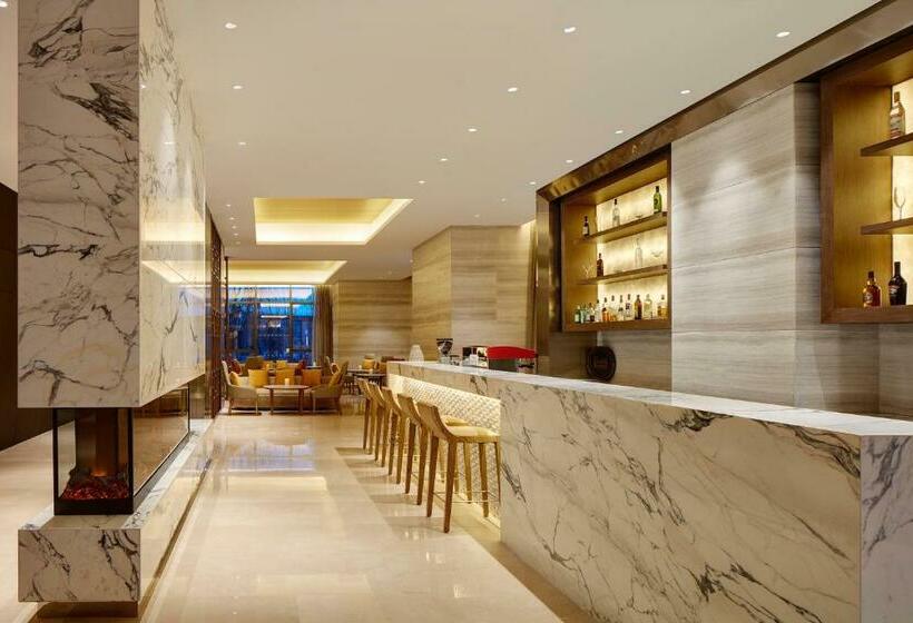 Номер Deluxe, Four Points By Sheraton Changchun, Hitech Zone