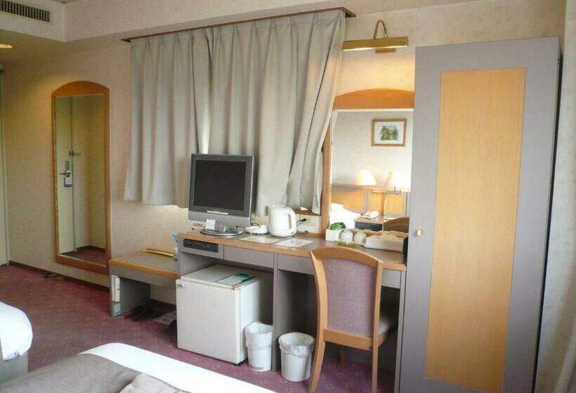 Номер Стандарт, Takayama City Hotel Four Seasons
