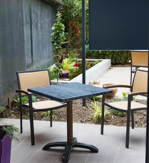 디럭스 룸 킹사이즈 침대, L Hostellerie D Acquigny